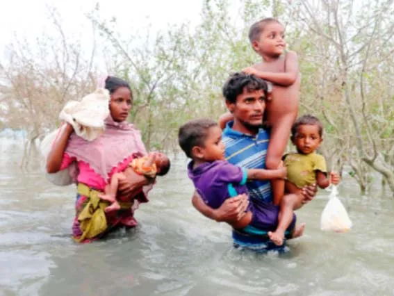 ভারত থেকে পালিয়ে বাংলাদেশে আসছে আতঙ্কিত রোহিঙ্গারা