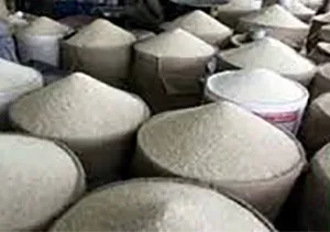 আড়তে চাল, বাজারে কৃত্রিম সংকট