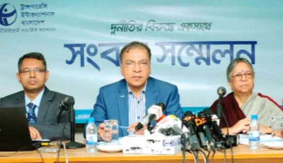 ৫০টি আসনের মধ্যে ৩৩টিতে আগের রাতেই সিল মারা হয়