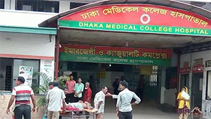 মুমূর্ষু রোগী, চিকিৎসা শুরু হতেই সময় লাগলো দুই ঘণ্টা