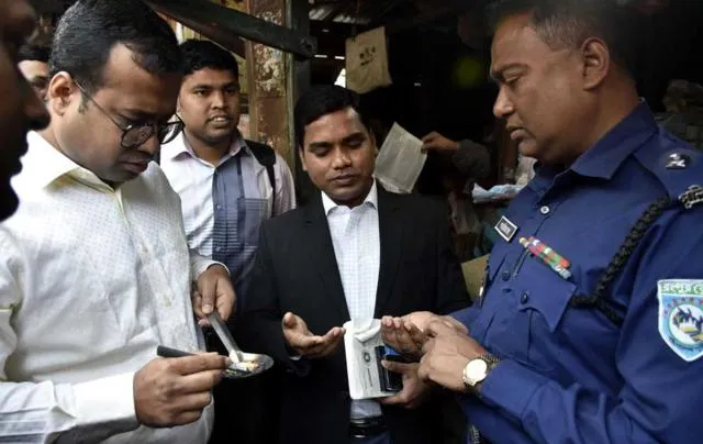 গাইবান্ধায় ‘প্লাস্টিকের চাল’!
