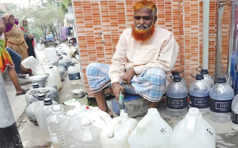 পানির জন্য হাহাকার