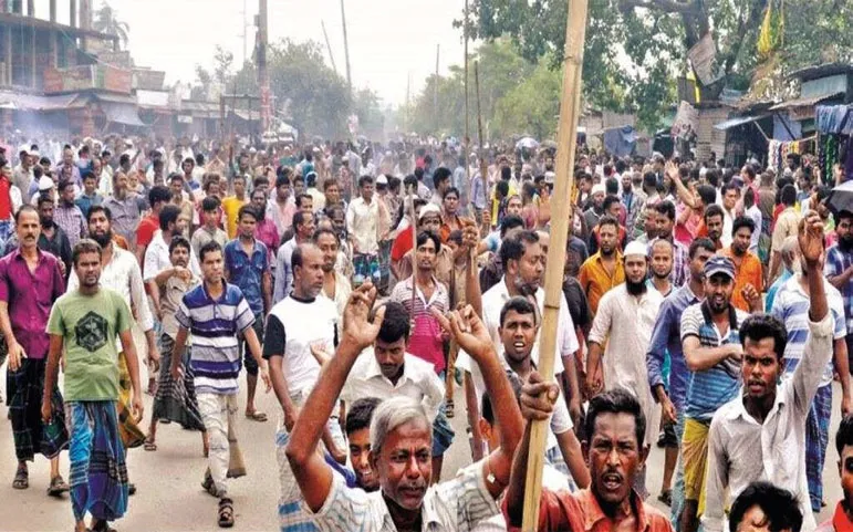 হয়রানির শিকার শ্রমিকরা