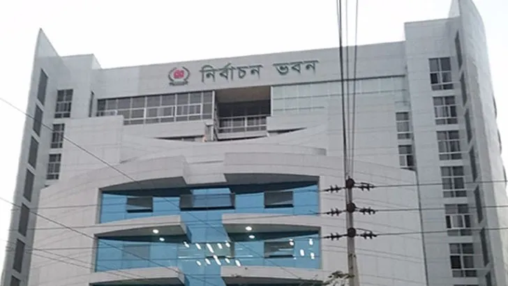 ইসিতে সক্রিয় সিন্ডিকেট: সাজানো টেন্ডারে ১৫শ’ ল্যাপটপ-প্রিন্টার ক্রয়
