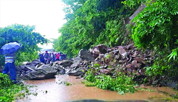 চট্টগ্রামে মৃত্যুফাঁদ ৩০ পাহাড়