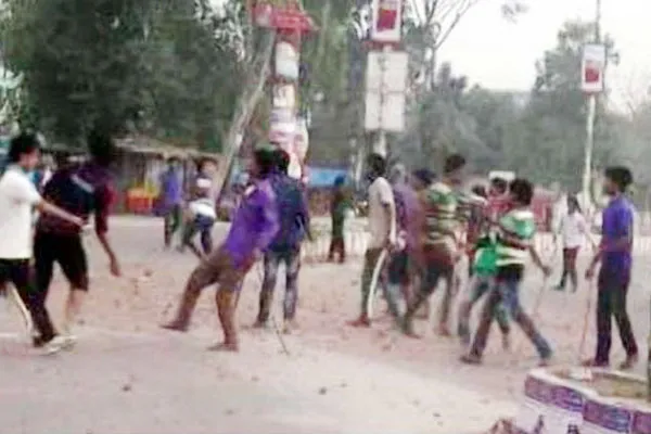 রংপুরে চাঁদা না পেয়ে খাবার দোকানে তাণ্ডব ছাত্রলীগের!