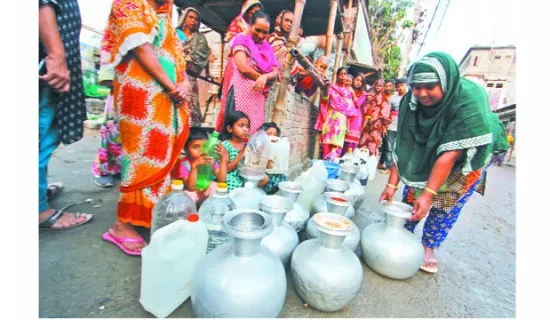 রাজধানীতে বিশুদ্ধ পানির জন্য হাহাকার