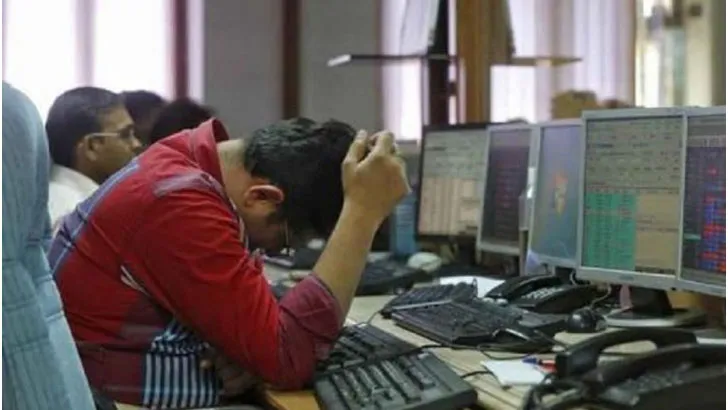 শেয়ার কিনে পথে বসেছে লাখো বিনিয়োগকারী