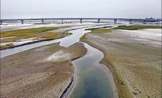 তিস্তায় পানি নেই