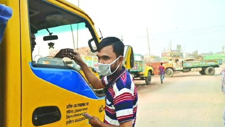 মহাসড়কে চাঁদাবাজির মহোৎসব: দিনে ২৩ লাখ টাকা