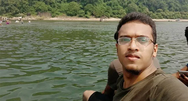 যন্ত্রণায় একটু কাঁদতেও পারেননি আবরার, কারণ তাঁর মুখ চেপে ধরা হয়েছিল