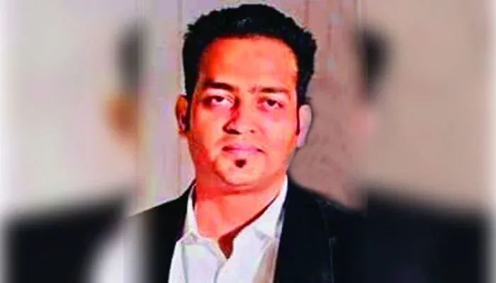 মোহাম্মদপুরে কবরস্থানের ঘাস-বাণিজ্যেও রাজীব!
