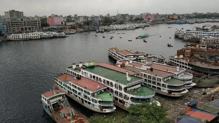 বিধিমালা সংশোধন: পণ্যবাহী সব নৌযানের রুট পারমিট লাগবে