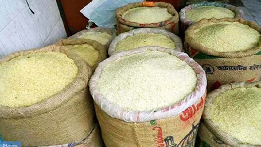 নরসিংদীর বাজারে হঠাৎ চালের মূল্য বৃদ্ধি
