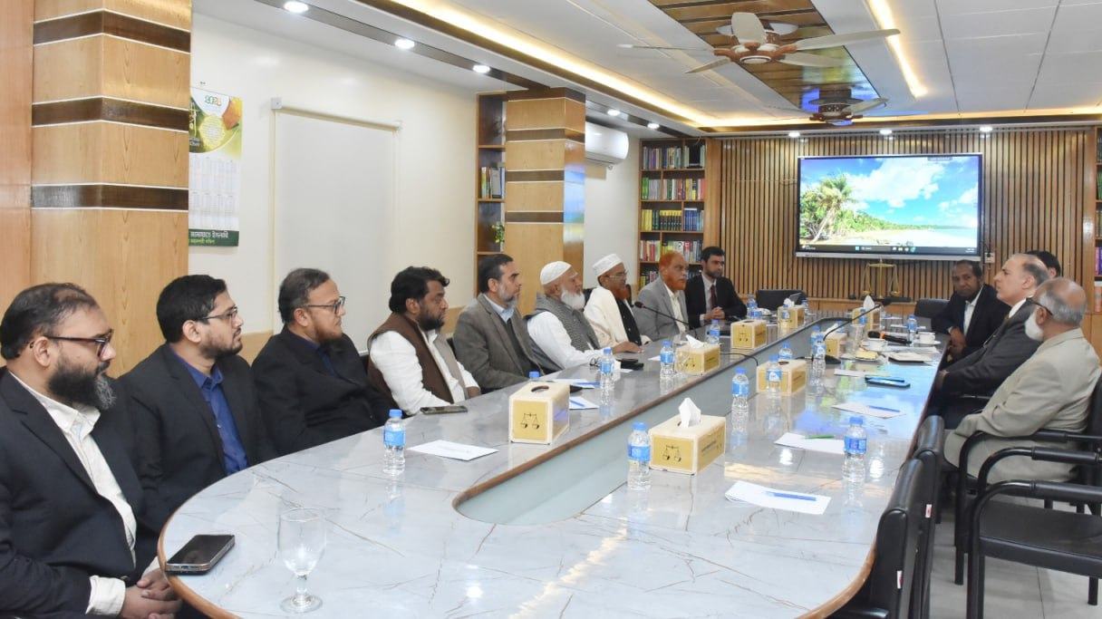 আমীরে জামায়াতের সঙ্গে মার্কিন যুক্তরাষ্ট্রের সাবেক আন্ডার সেক্রেটারি মি. অ্যালবার্ট টি. গম্বিস-এর সৌজন্য সাক্ষাৎ অনুষ্ঠিত