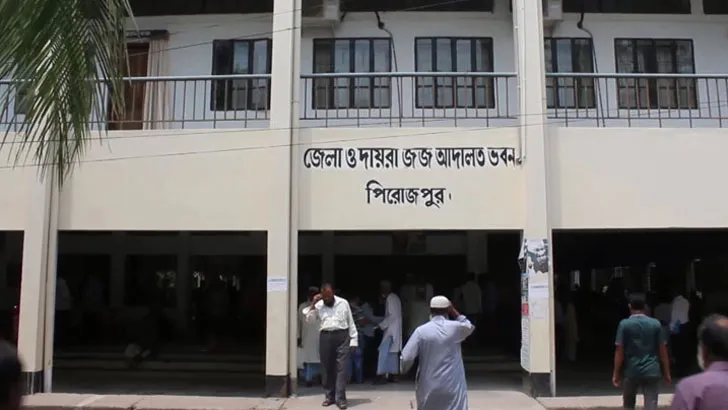দায়রা জজ প্রত্যাহারের ঘটনায় তোলপাড়
