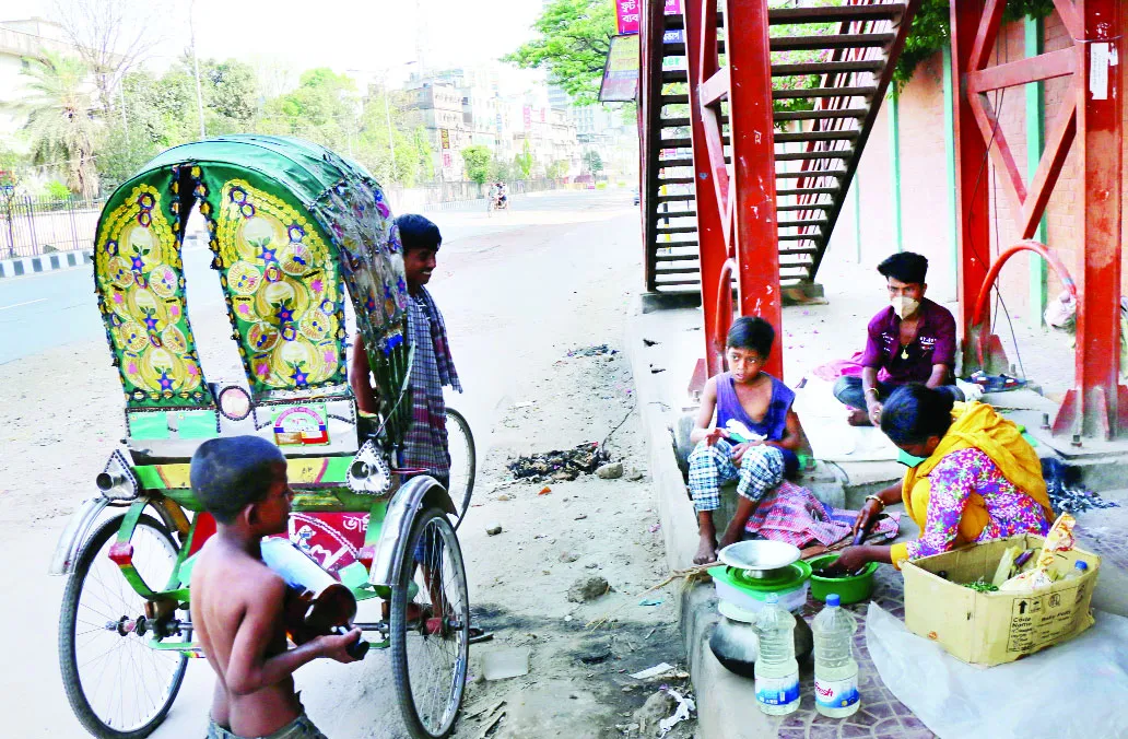 করোনায় কর্মহীন মানুষের পরিবারে বাড়ছে দুর্দশা