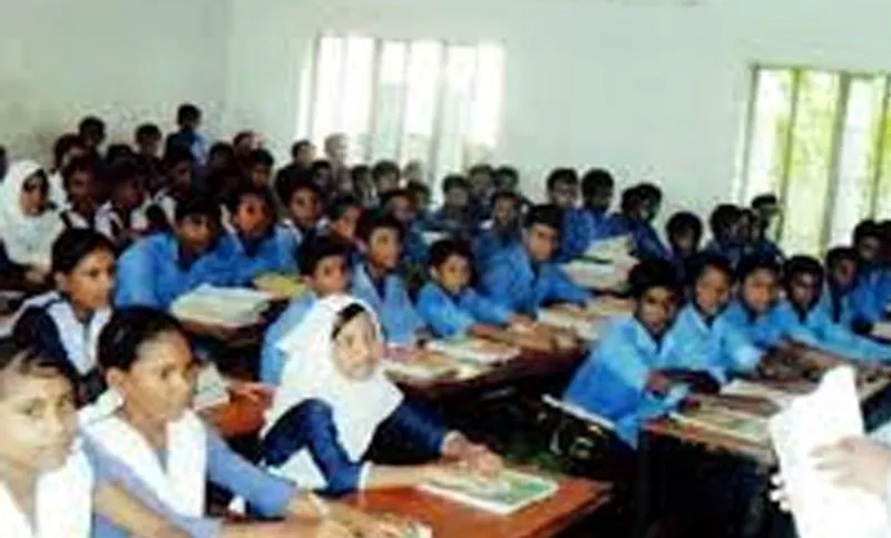 এলোমেলো ৫ কোটি শিক্ষার্থীর শিক্ষাসূচি