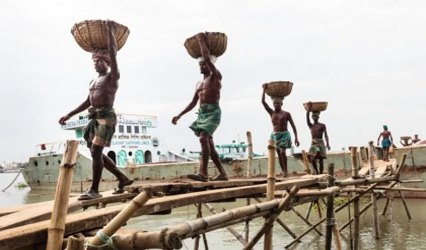 দুই কোটি দিনমজুর কর্মহীন