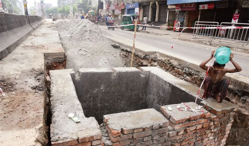 চোখ রাঙাচ্ছে ডেঙ্গু