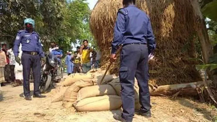 ত্রাণের চালে রাক্ষুসে থাবা