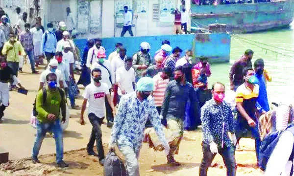 শিমুলিয়া ঘাট দিয়ে কর্মস্থলে ফেরা অব্যাহত
