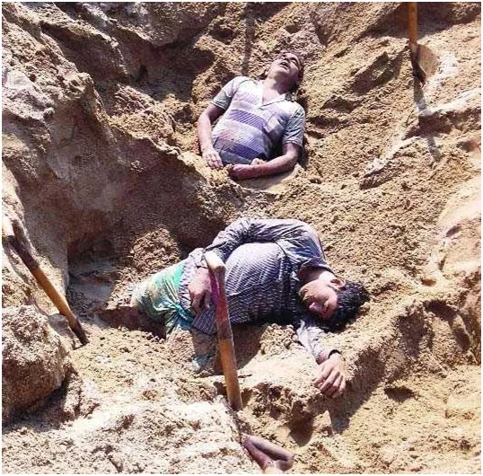 সিলেটে বেপরোয়া পাথরখেকোরা