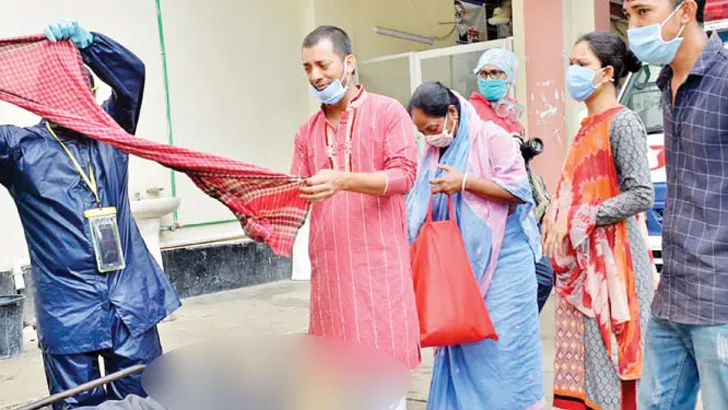 চট্টগ্রামে বিনা চিকিৎসায় মৃত্যুর মিছিল দীর্ঘ হচ্ছে