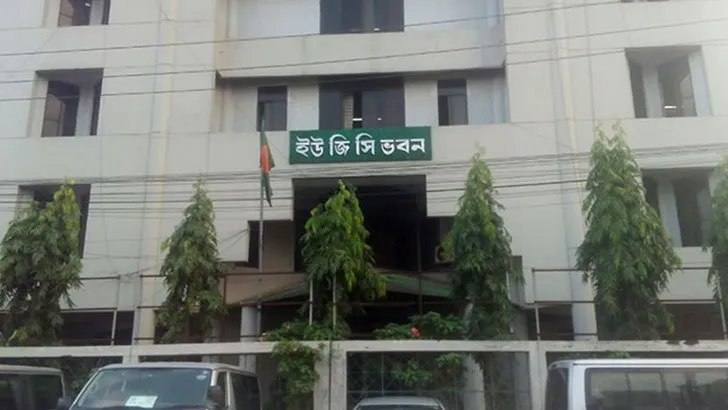 আইন লঙ্ঘনের হিড়িক বিশ্ববিদ্যালয়ে