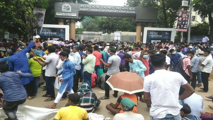 মিরপুরে অবরোধ, তীব্র যানজট