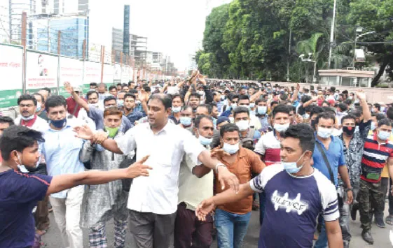 আকামার মেয়াদ আরও ২৪ দিন বাড়াল সৌদি আরব