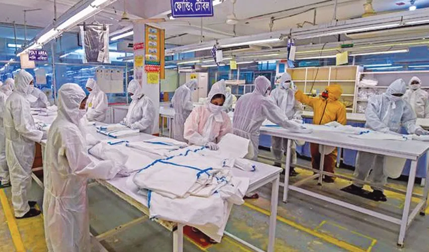 পোশাক খাতে করোনার ঢেউ