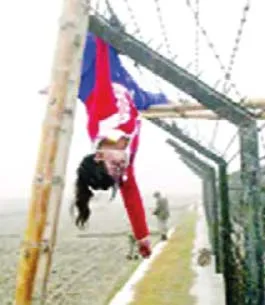ভারতের আদালতে থেমে আছে বিচার প্রক্রিয়া