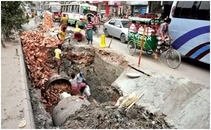 খোঁড়াখুঁড়িতে ভোগান্তি