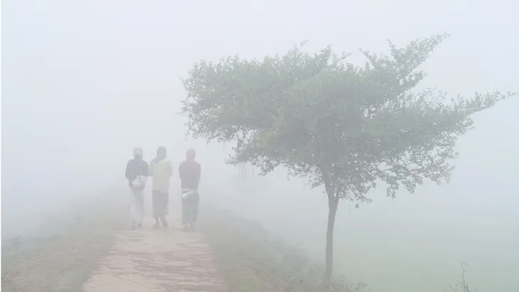 কনকনে ঠান্ডায় বিপর্যস্ত উত্তরের জনজীবন