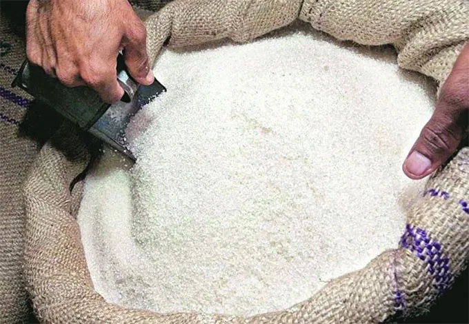 এবার চিনিতে সিন্ডিকেটের থাবা