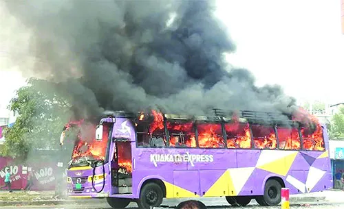 ববি’র ঘুমন্ত ছাত্রদের ওপর বাস শ্রমিকদের হামলা