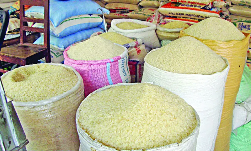 আমদানিতেও কমছে না চালের দাম