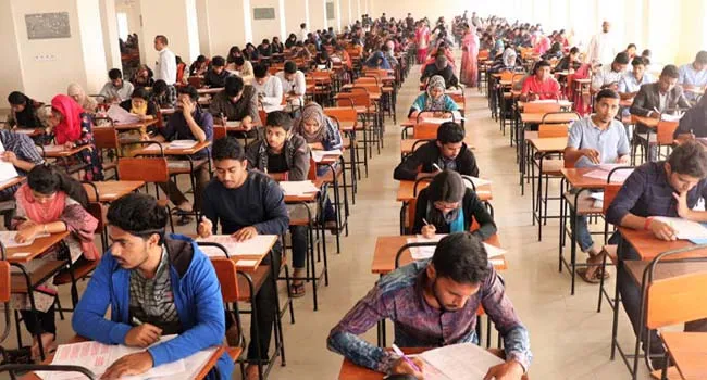 আবেদন নেওয়া হলেও পরীক্ষা অনিশ্চিত