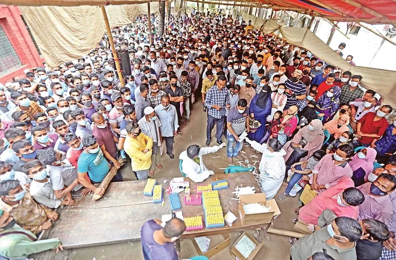 করোনা পরীক্ষার চাপ বাড়ছে