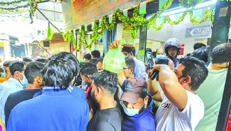 গ্যাস সংকট নগরজুড়ে দুর্ভোগ