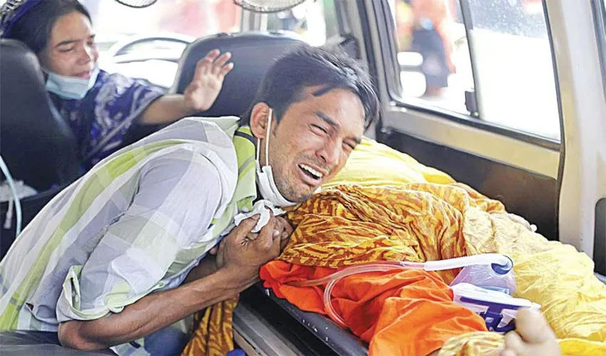 চিকিৎসা সেবায় বিপর্যয়