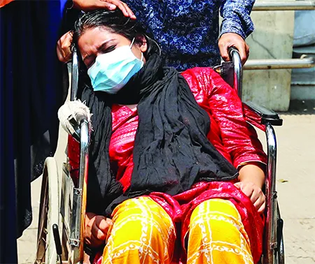 বাইরের রোগীর চাপে বেসামাল ঢাকার হাসপাতাল