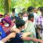 বাবা-মাকে হারিয়ে নির্বাক মাহিন