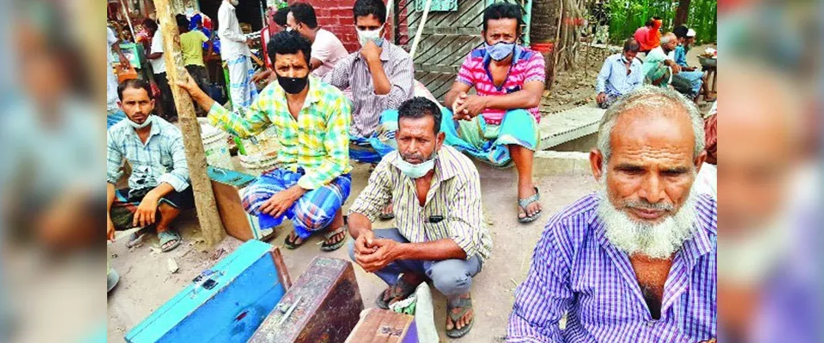 নিম্ন আয়ের মানুষ বড় দুর্দিনে