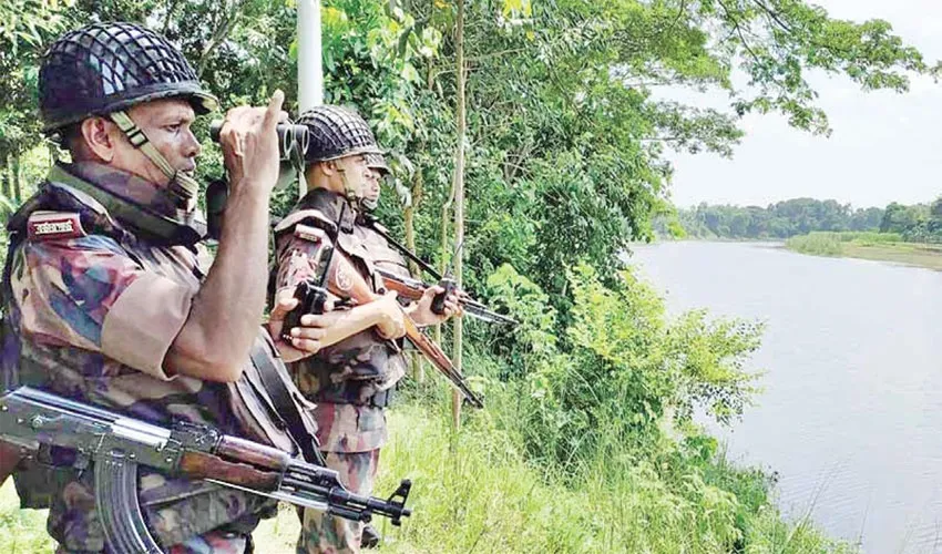 সীমান্তজুড়ে আতঙ্ক
