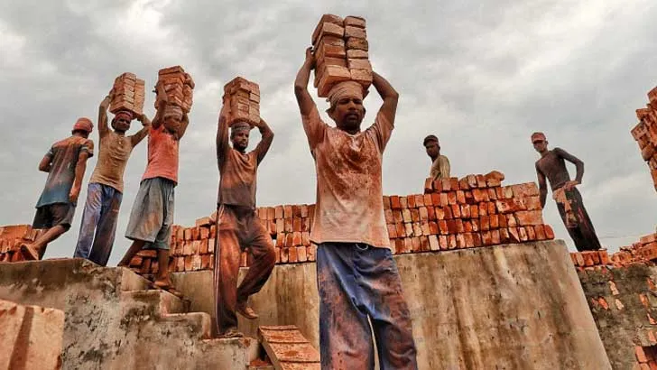 করোনায় শ্রমিকের অনিশ্চিত ভবিষ্যৎ