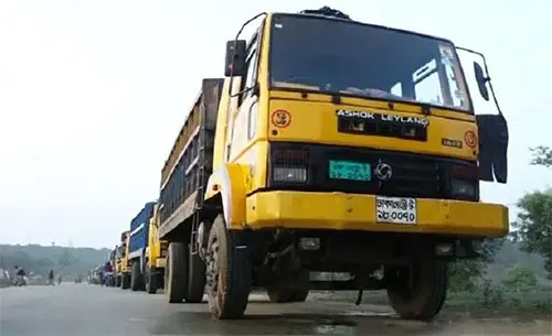 সিলেটে ট্রাক নিয়ে মহাসড়কে আতঙ্ক