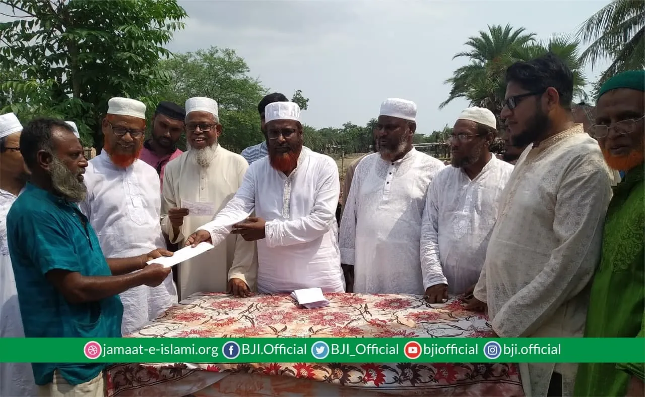 সরকারের অপ্রতুল ত্রাণ তৎপরতার কারণে মানুষের দুর্ভোগ বেড়েই চলেছে