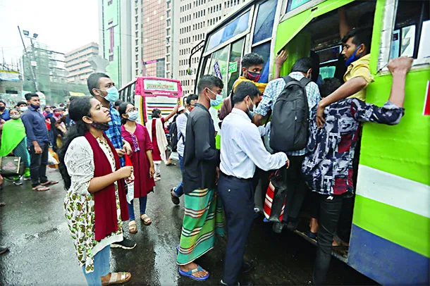 বাসে নৈরাজ্য, ভাড়াও ডাবল